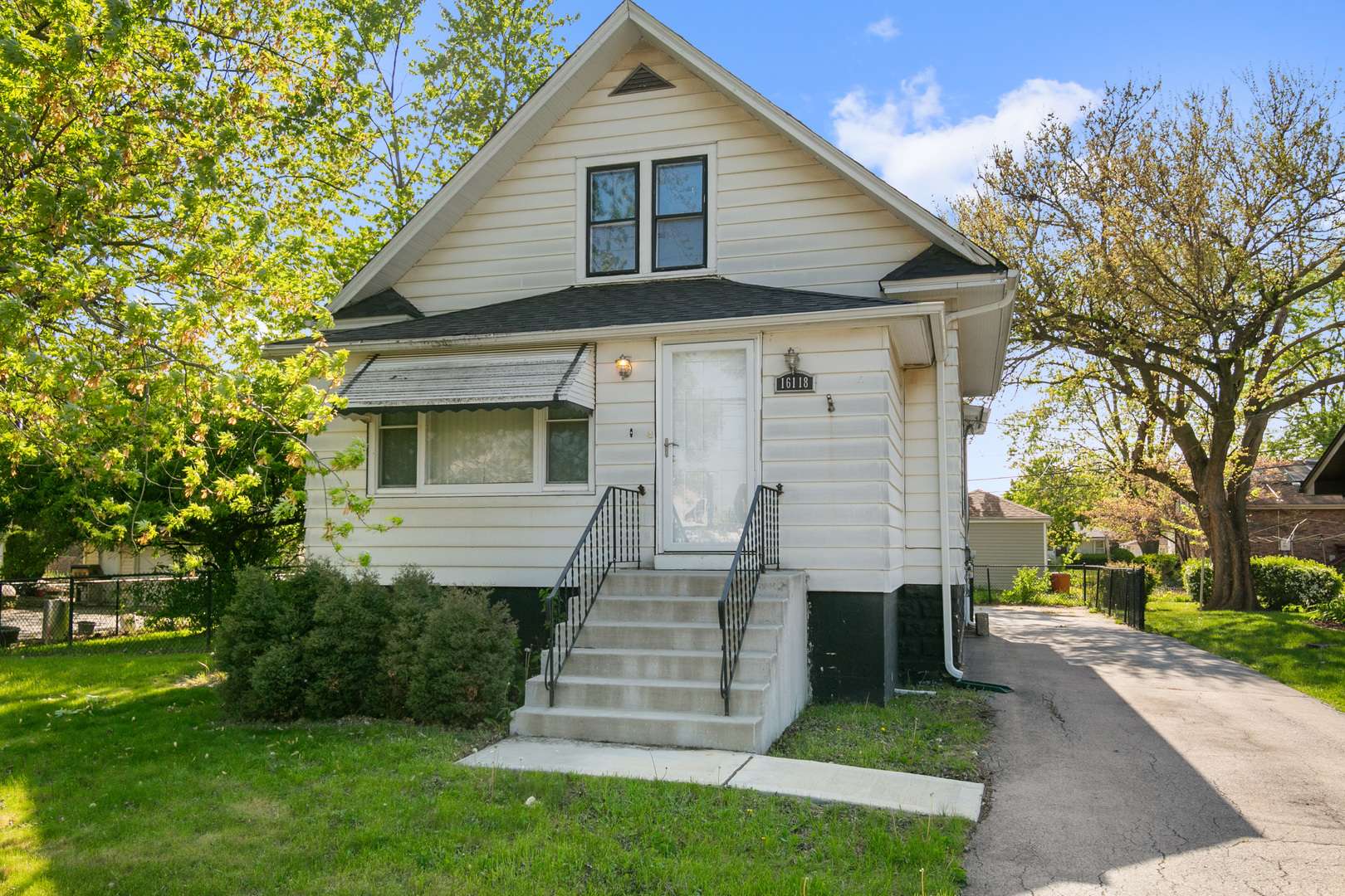 South Holland, IL 60473,16118 Woodlawn West AVE