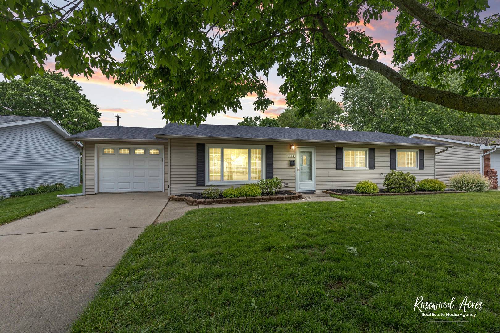 Bourbonnais, IL 60914,345 W Drummond DR