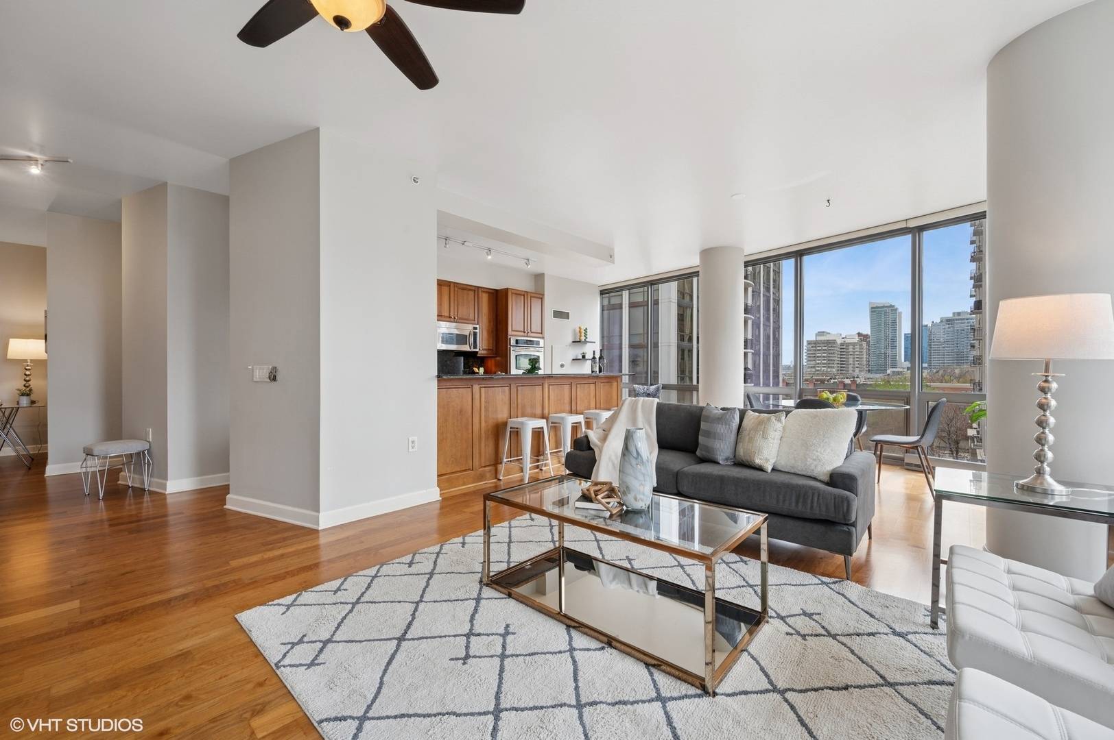 Chicago, IL 60605,1235 S Prairie AVE #505