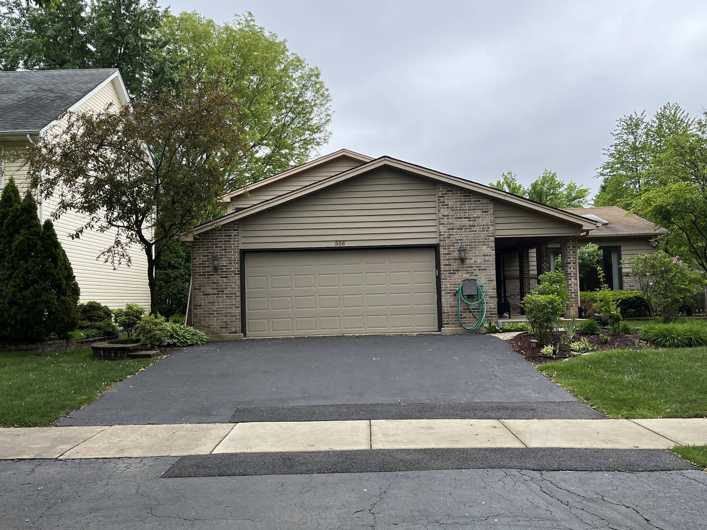 Naperville, IL 60565,556 Beaconsfield AVE