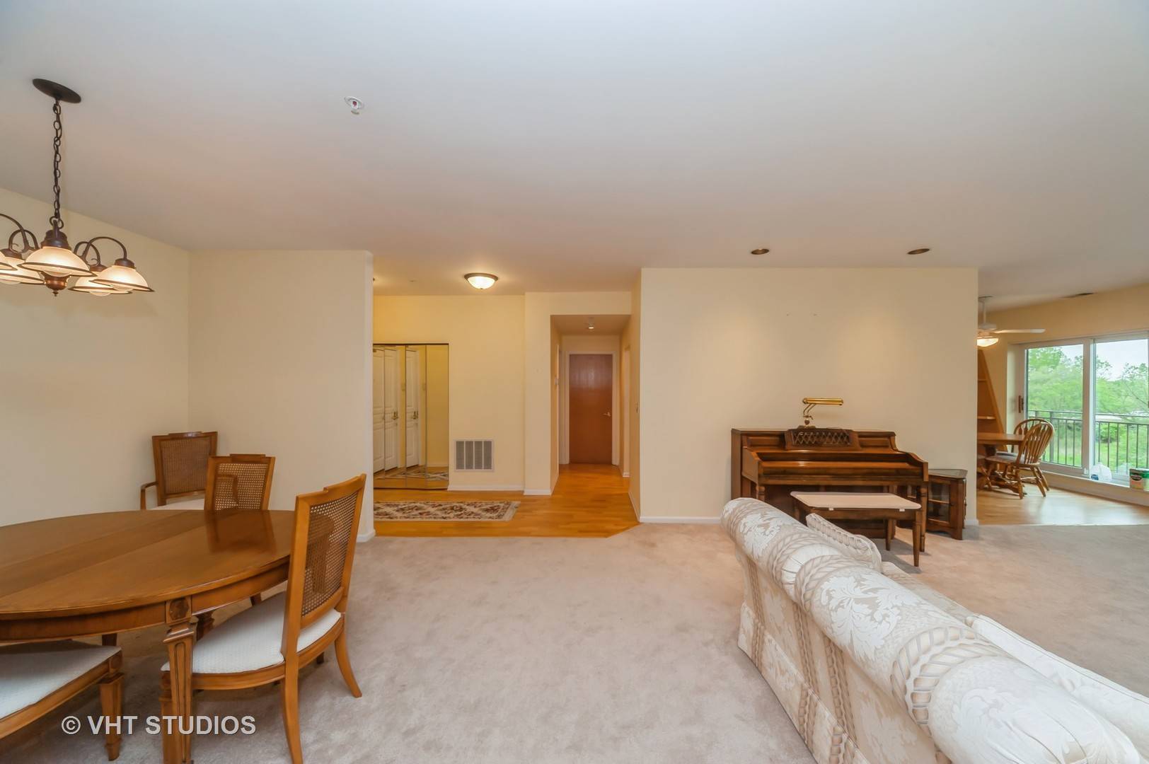 Lincolnshire, IL 60069,20 Trafalgar SQ #308