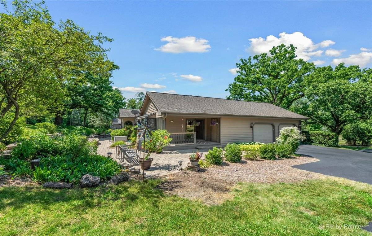 South Elgin, IL 60177,1088 Center DR