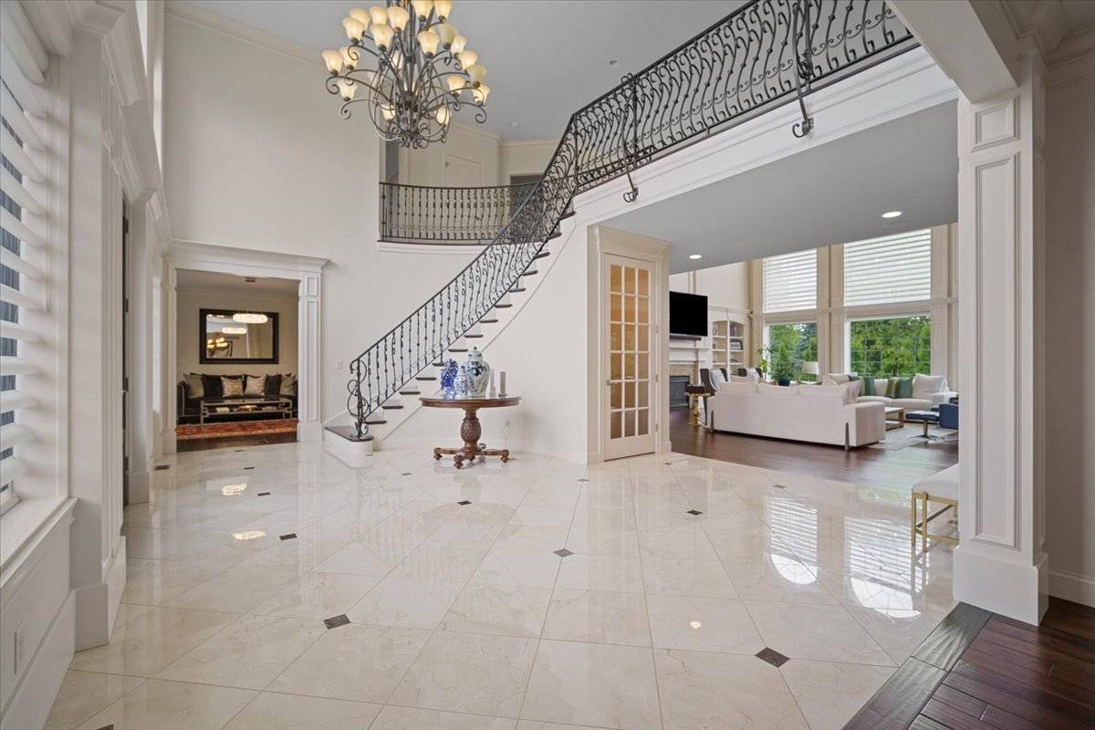 Bloomington, IL 61704,12 Worthington CT