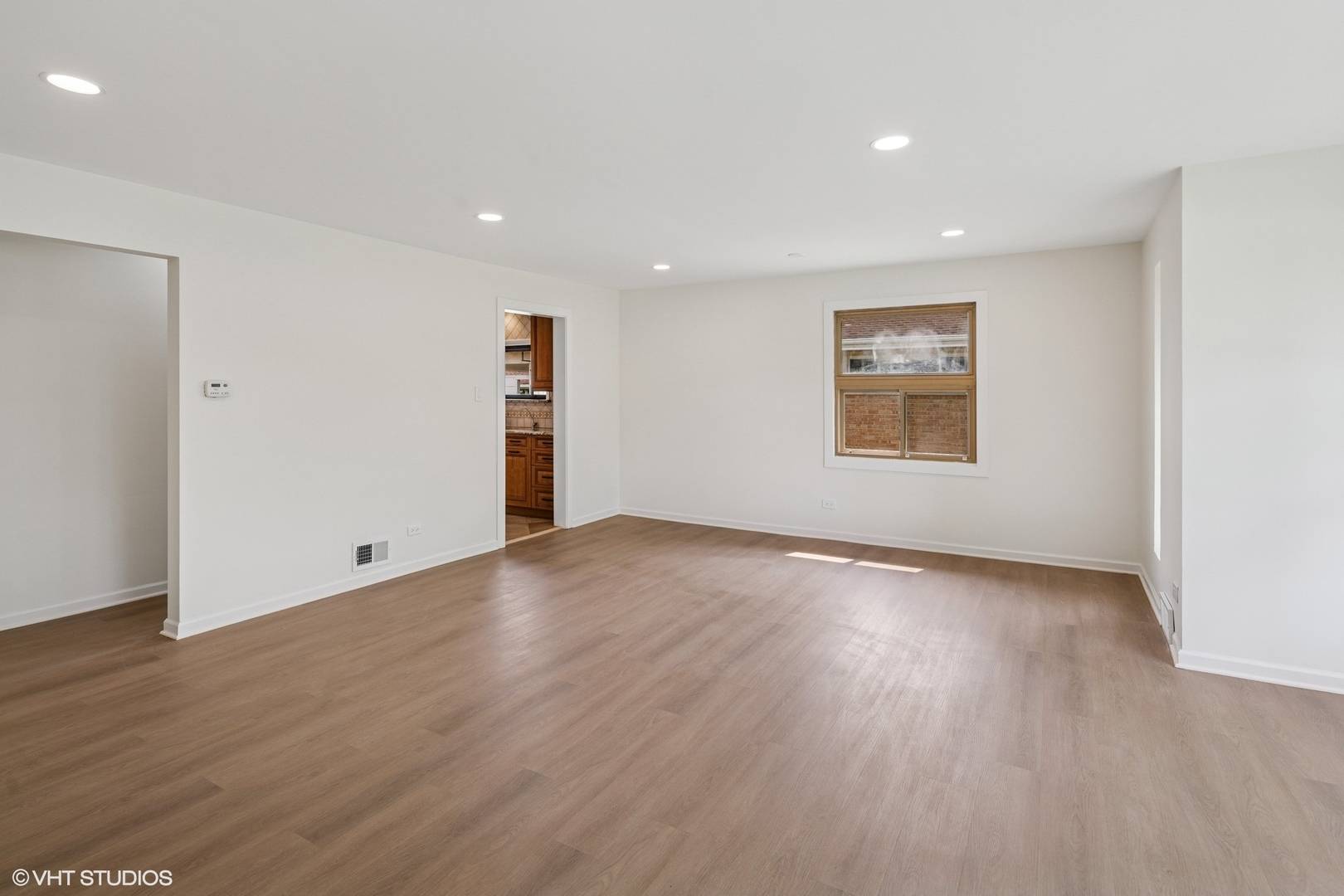 Morton Grove, IL 60053,6718 Church ST