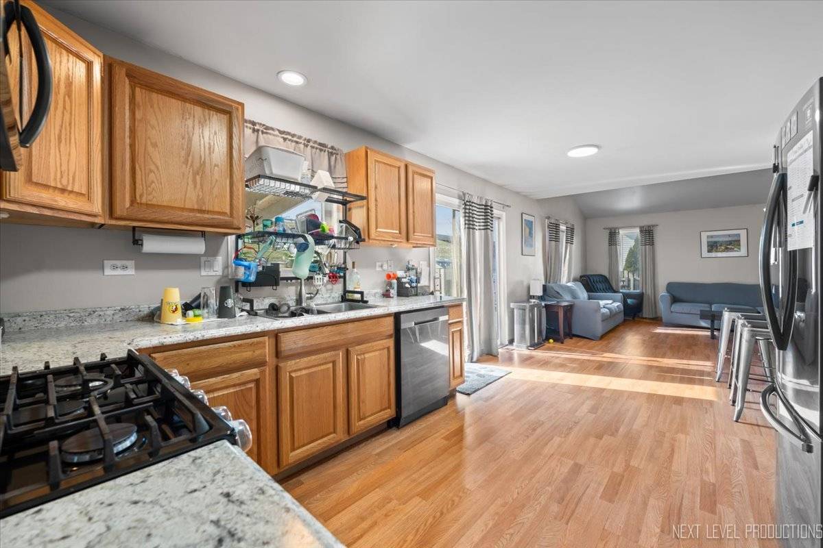 Oswego, IL 60543,227 Wolverine DR