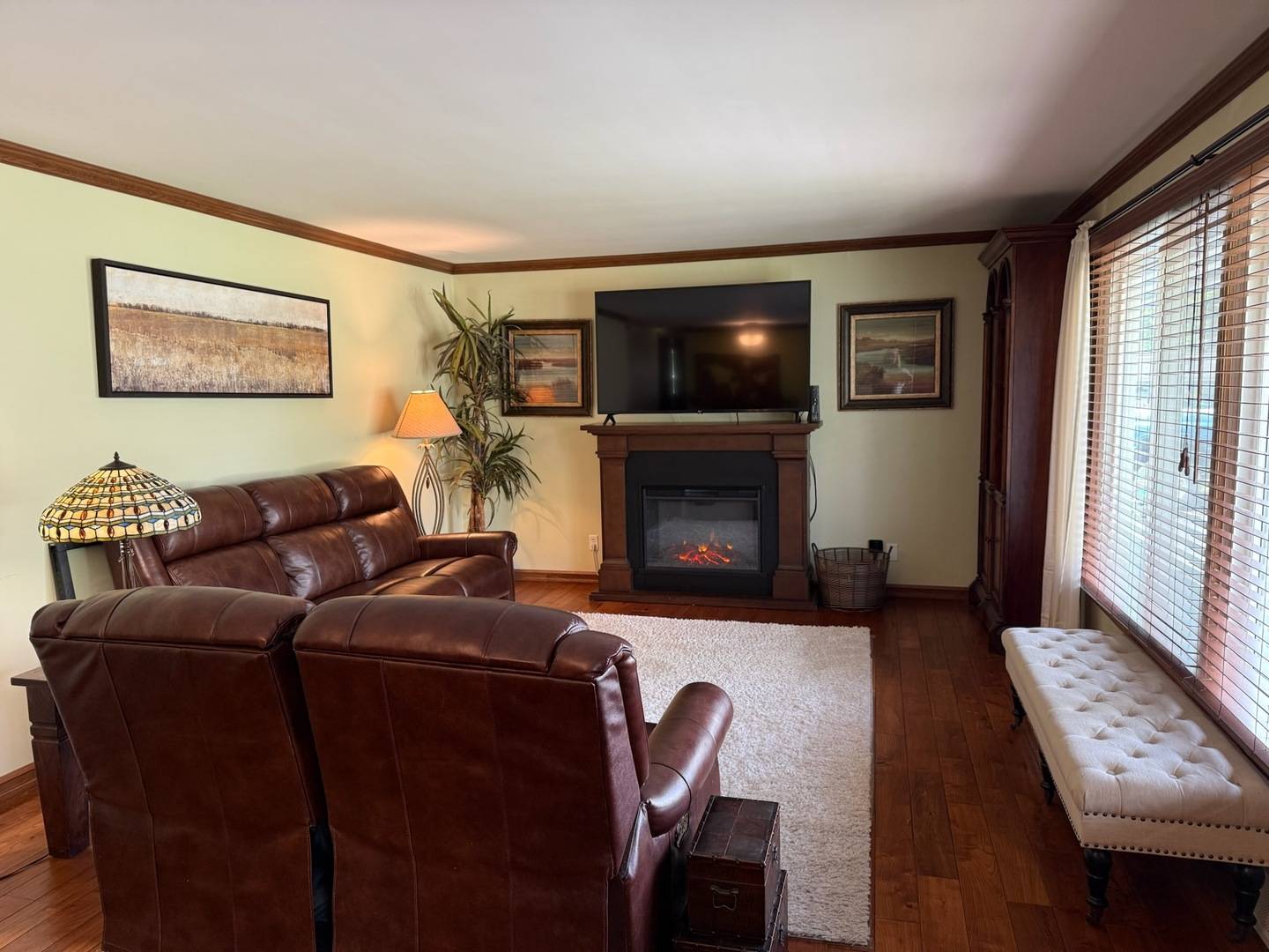 Franklin Grove, IL 61031,335 Hillside DR