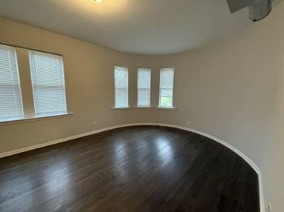 Chicago, IL 60707,7153 W Grand AVE #302