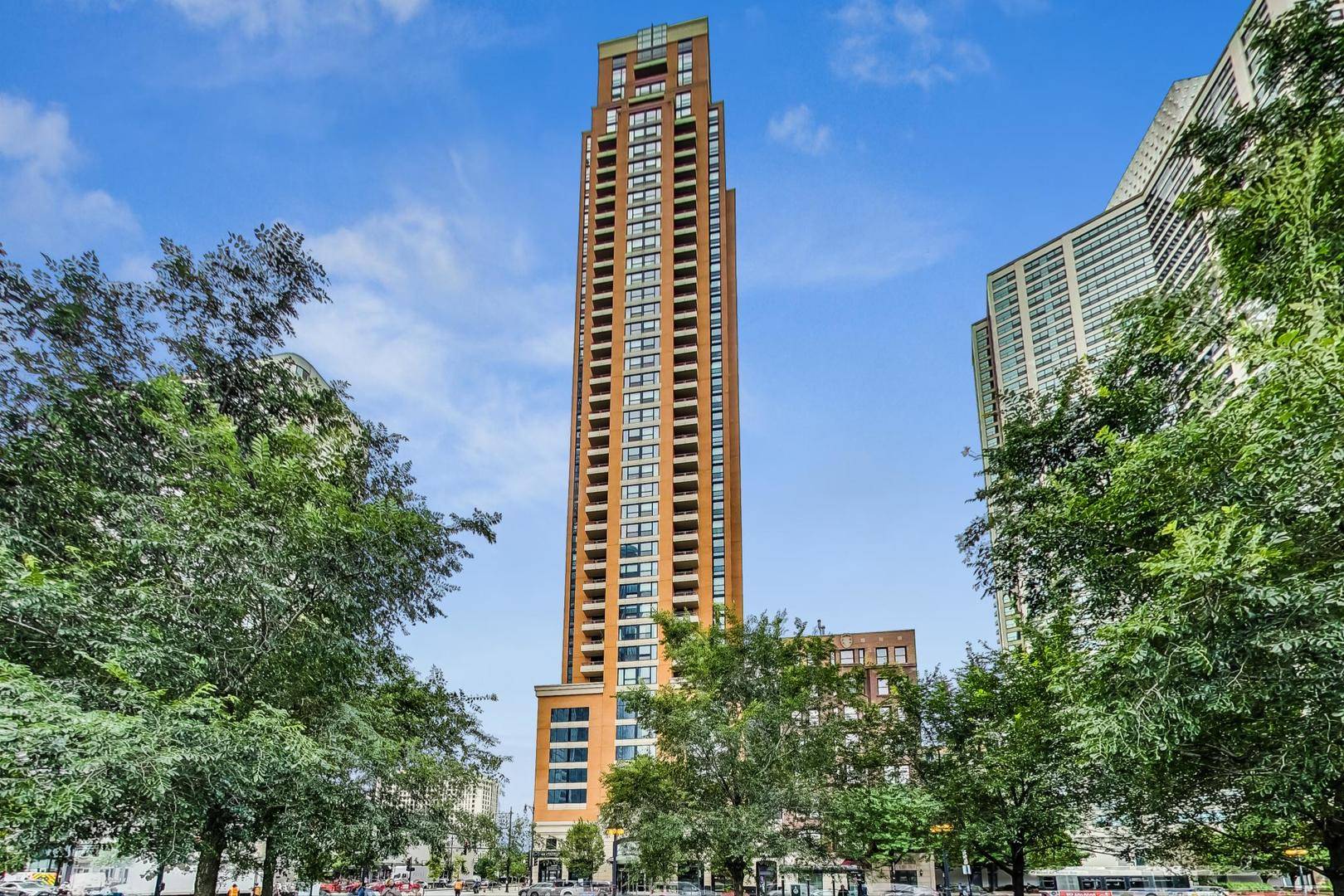 Chicago, IL 60605,1160 S MICHIGAN AVE #1503