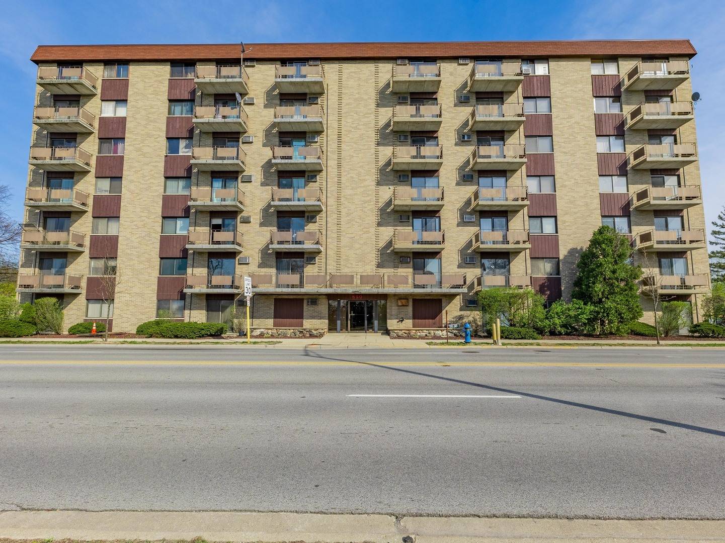 Forest Park, IL 60130,850 Des Plaines AVE #207