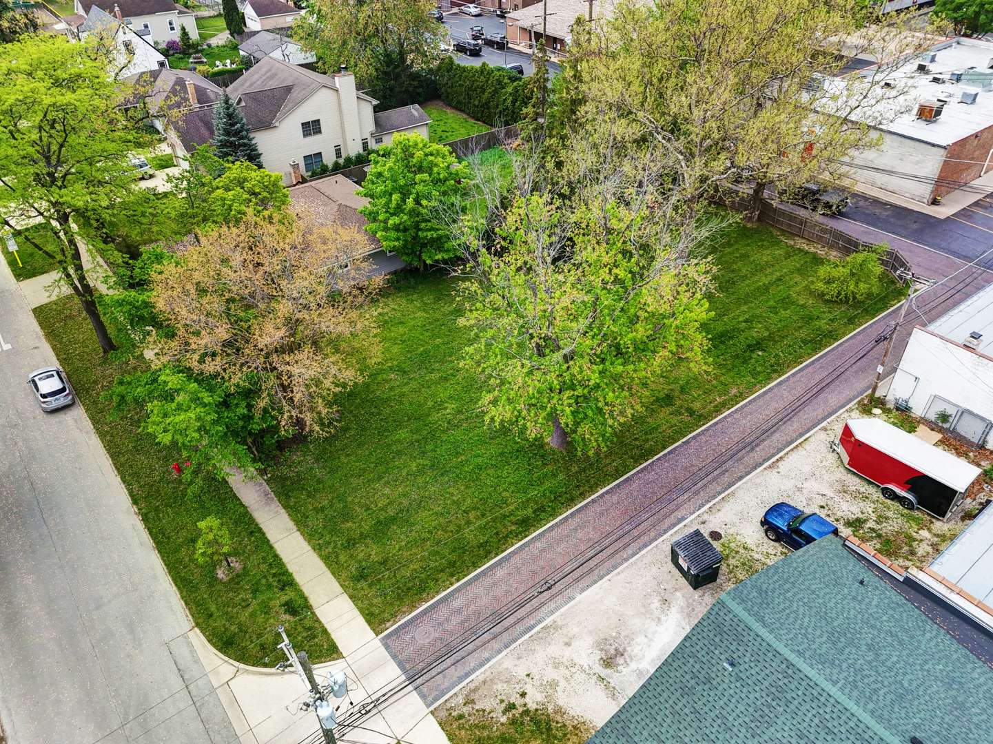 Westmont, IL 60559,260 N Linden AVE
