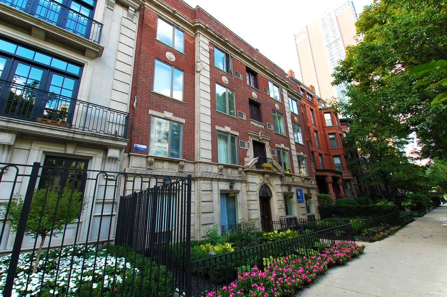 Chicago, IL 60610,Address not disclosed