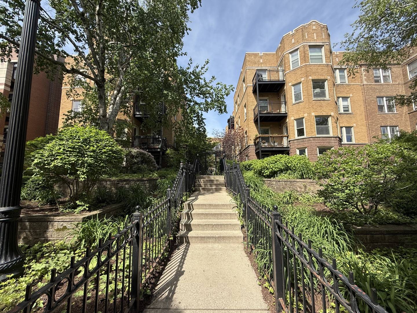 Chicago, IL 60640,4722 N BEACON ST #1E