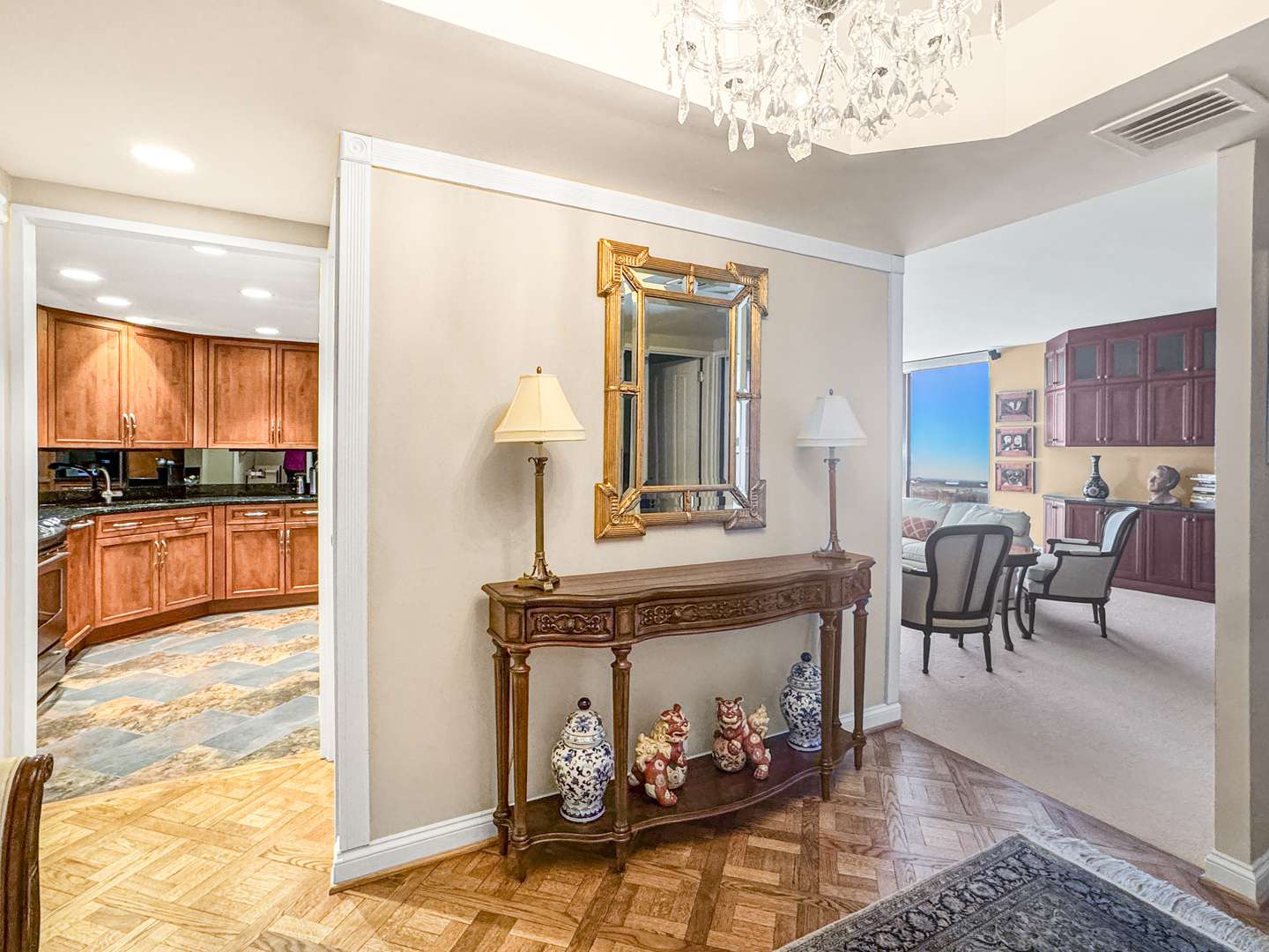 Chicago, IL 60611,990 N Lake Shore DR #25A