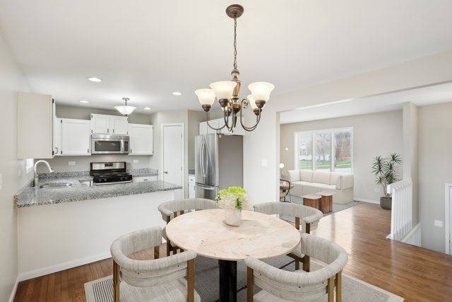 Lake In The Hills, IL 60156,754 Willow ST