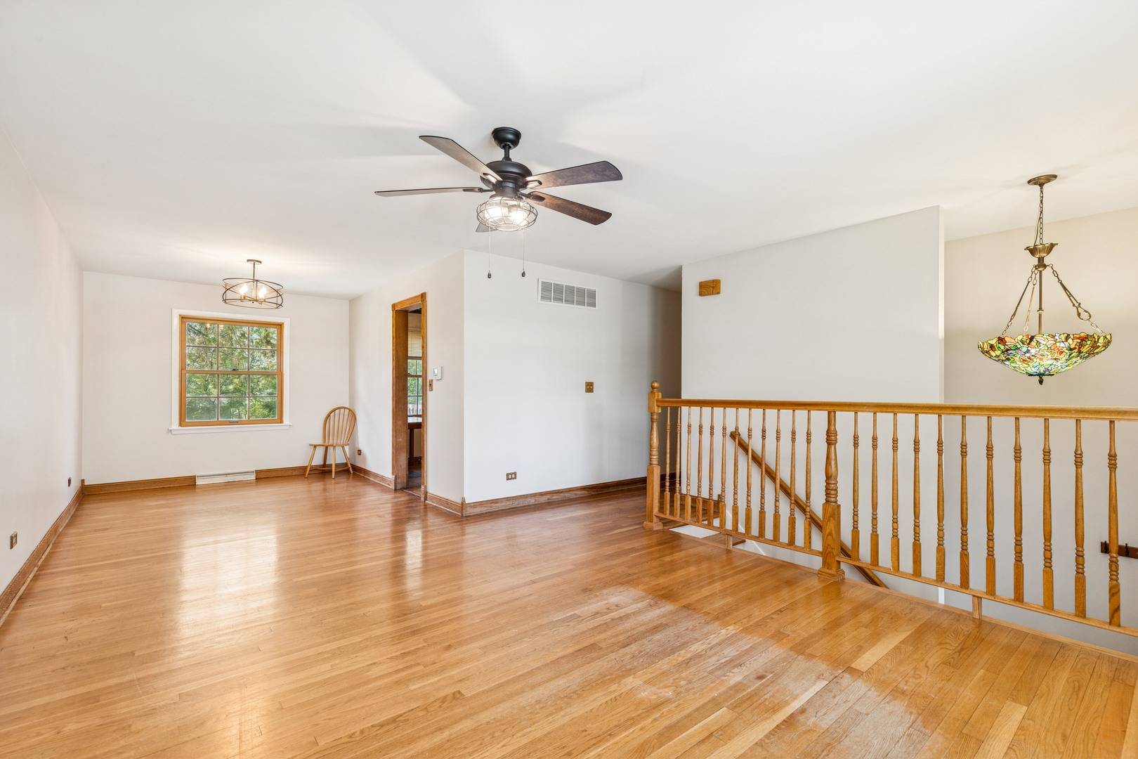 Mundelein, IL 60060,949 N IDLEWILD AVE