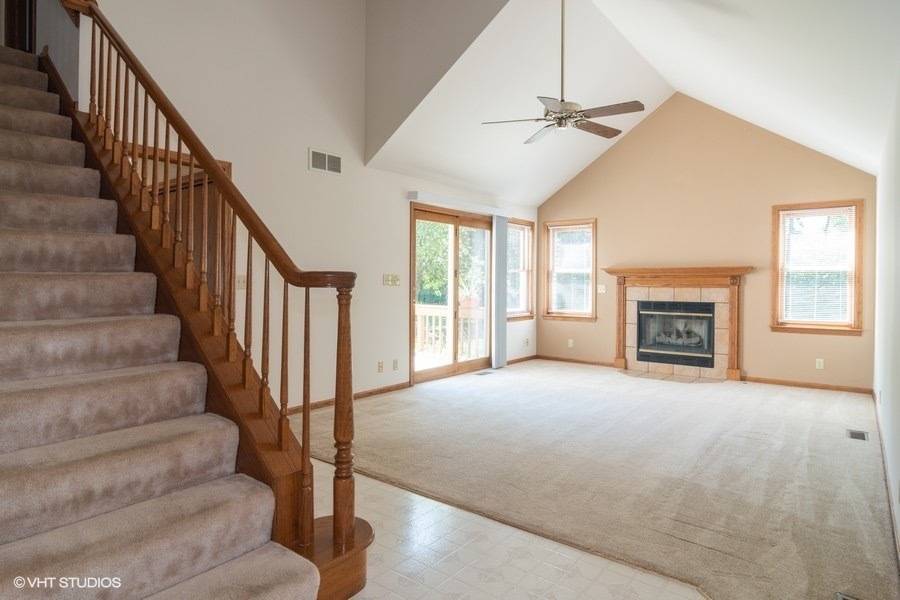 Yorkville, IL 60560,106 E Fox RD
