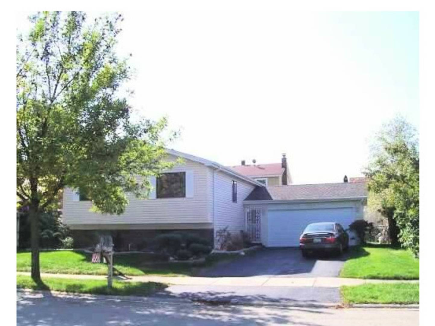 Lombard, IL 60148,1073 Foxworth BLVD