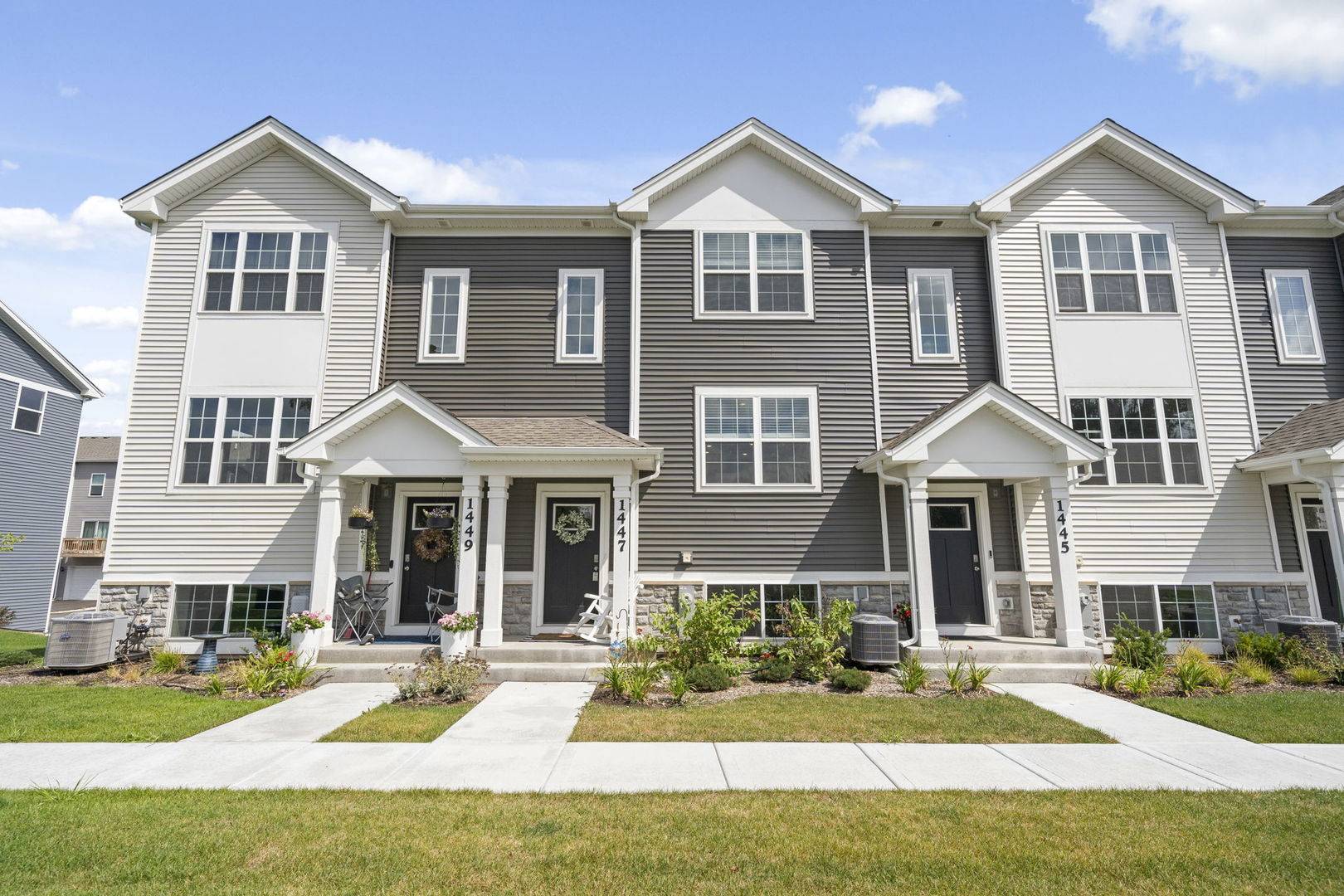Pingree Grove, IL 60140,1447 Yosemite WAY
