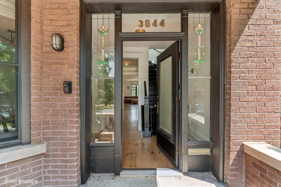 Chicago, IL 60647,3844 W Wrightwood AVE