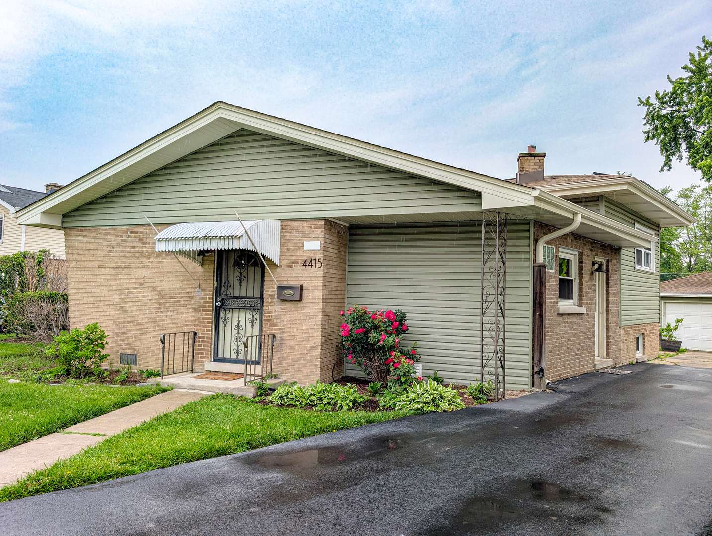 Hillside, IL 60162,4415 Idlewild LN
