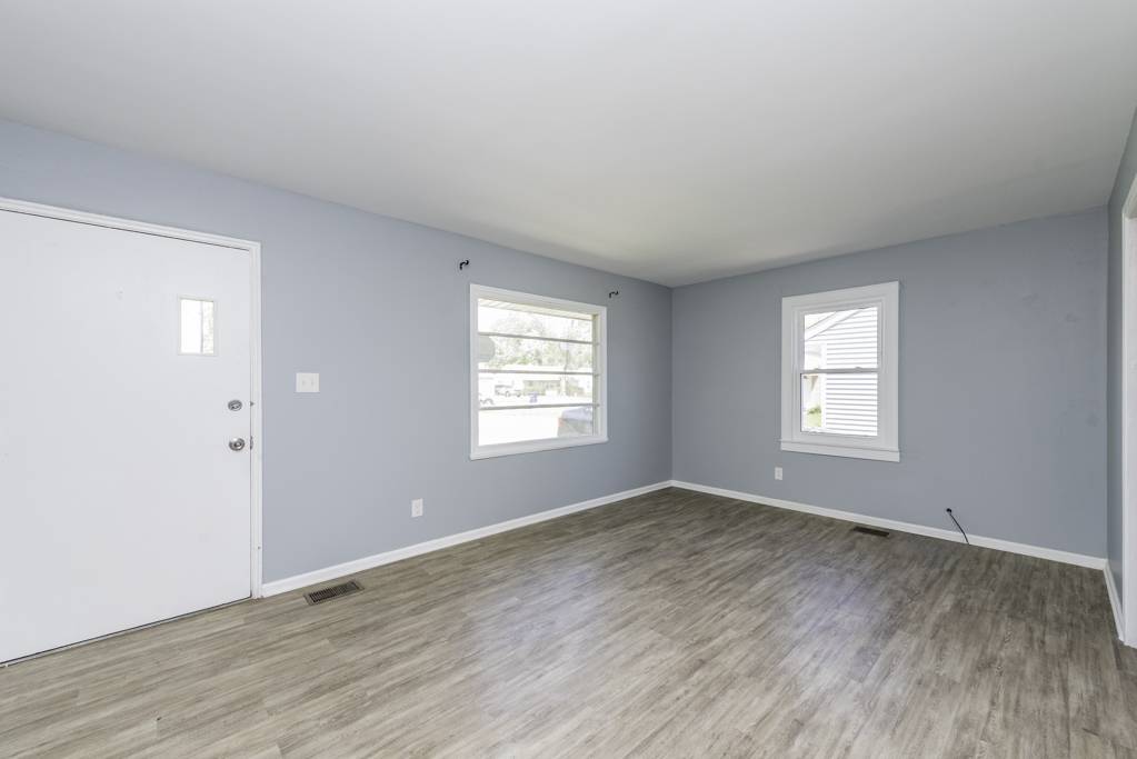 Waukegan, IL 60085,1705 Lyons CT