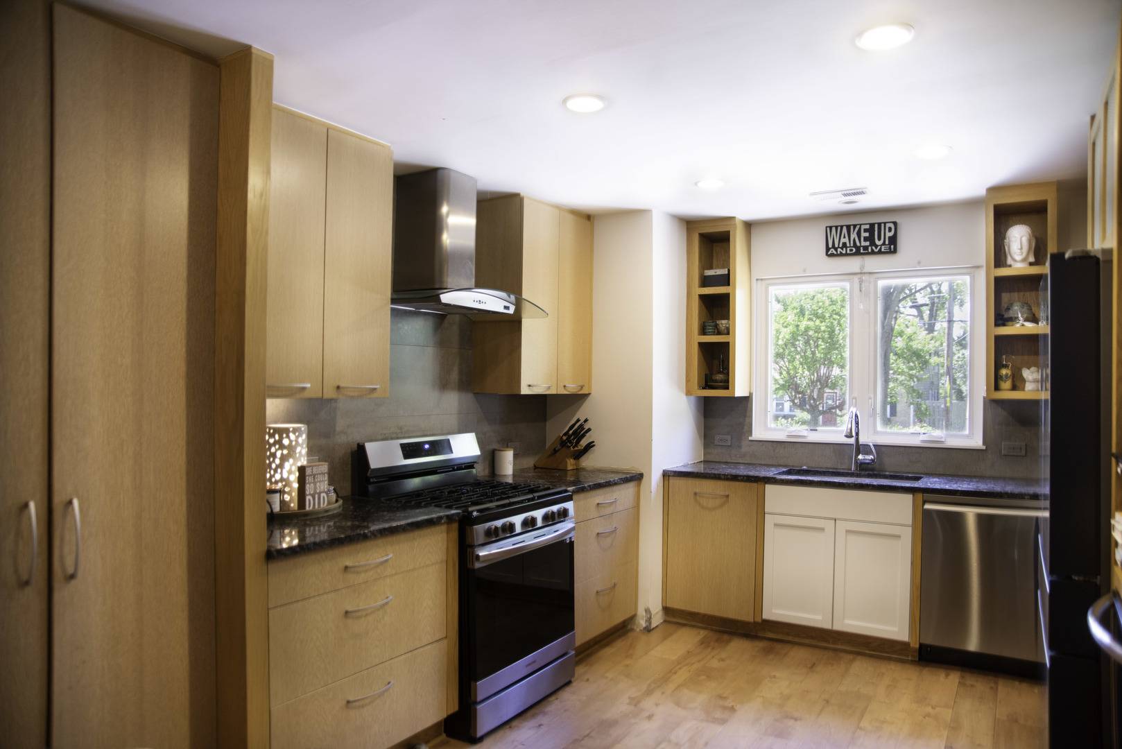 Highland Park, IL 60035,1703 Beverly PL