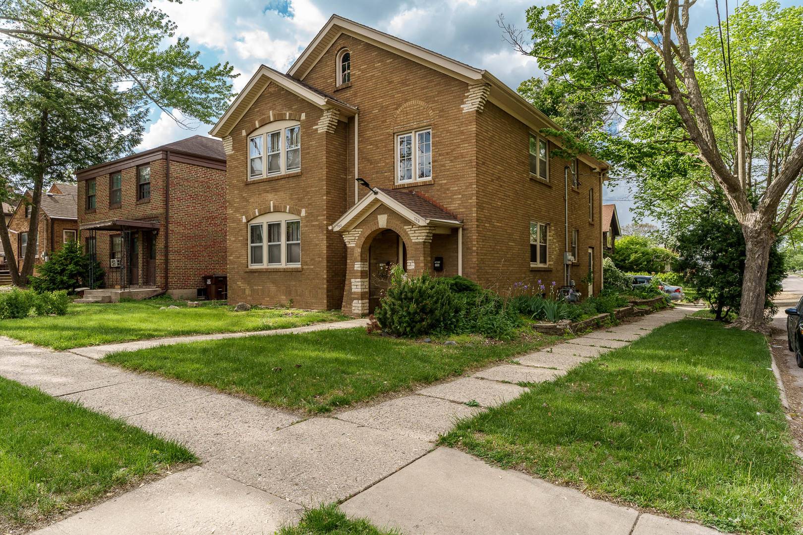 Rockford, IL 61103,703-705 King ST