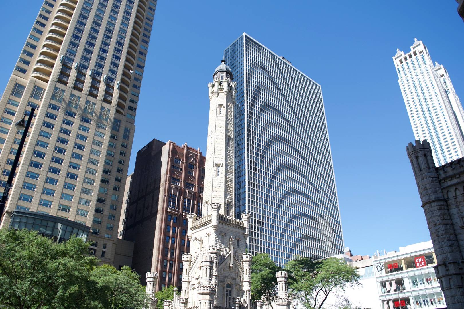 Chicago, IL 60611,111 E Chestnut ST #33F