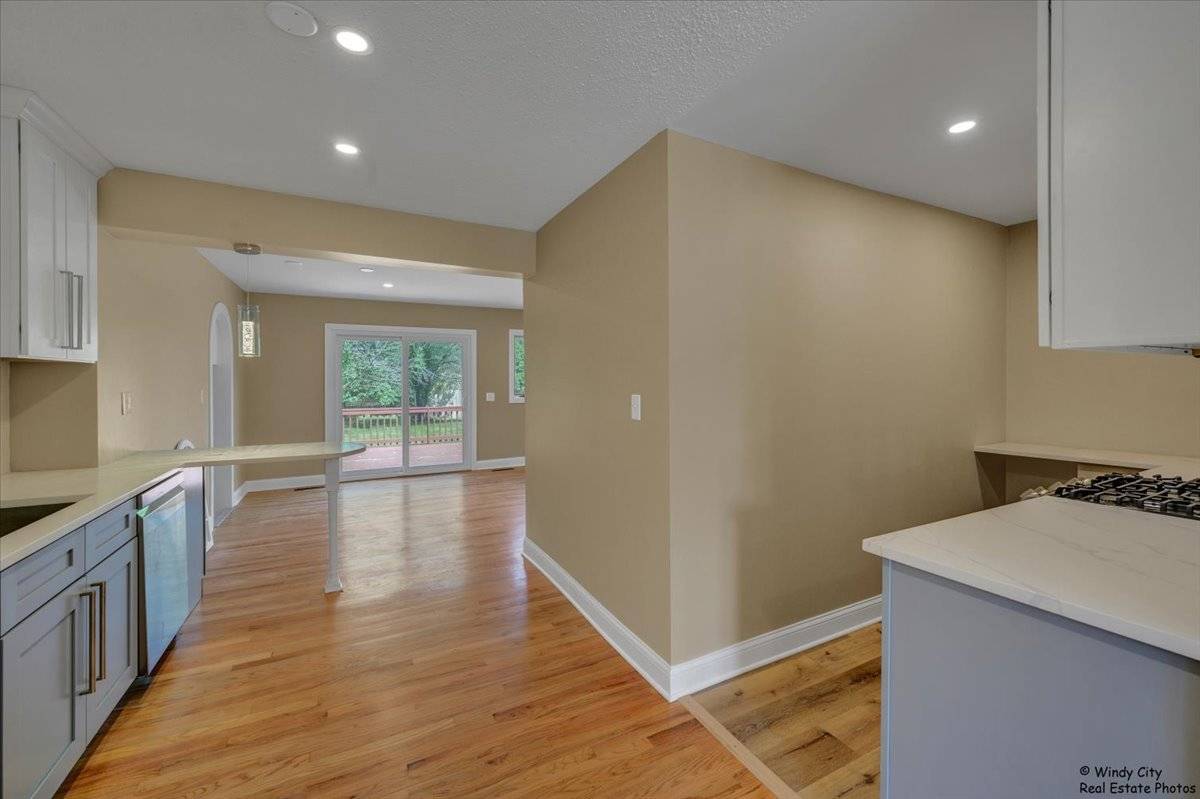 Palatine, IL 60074,215 S Forest AVE