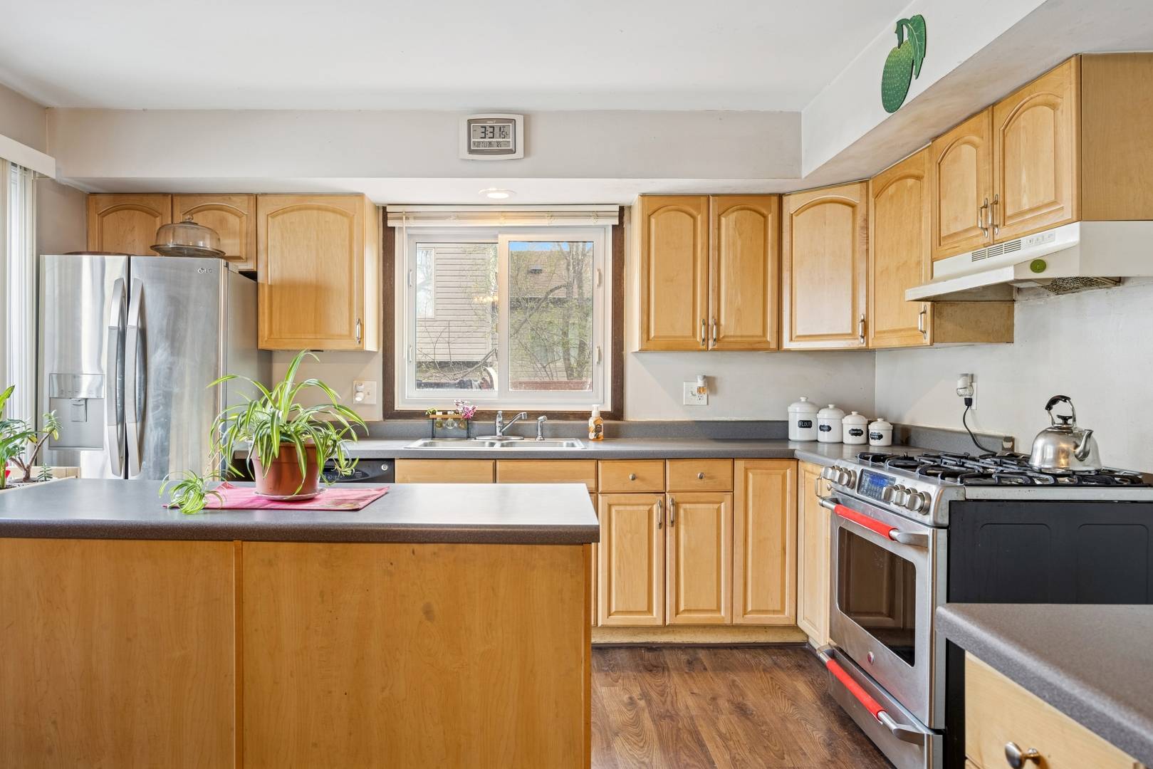 Streamwood, IL 60107,7 Woodmar CT
