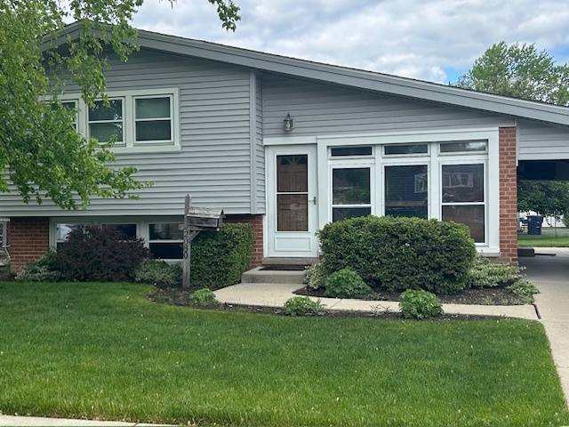 Des Plaines, IL 60018,2080 Fox LN