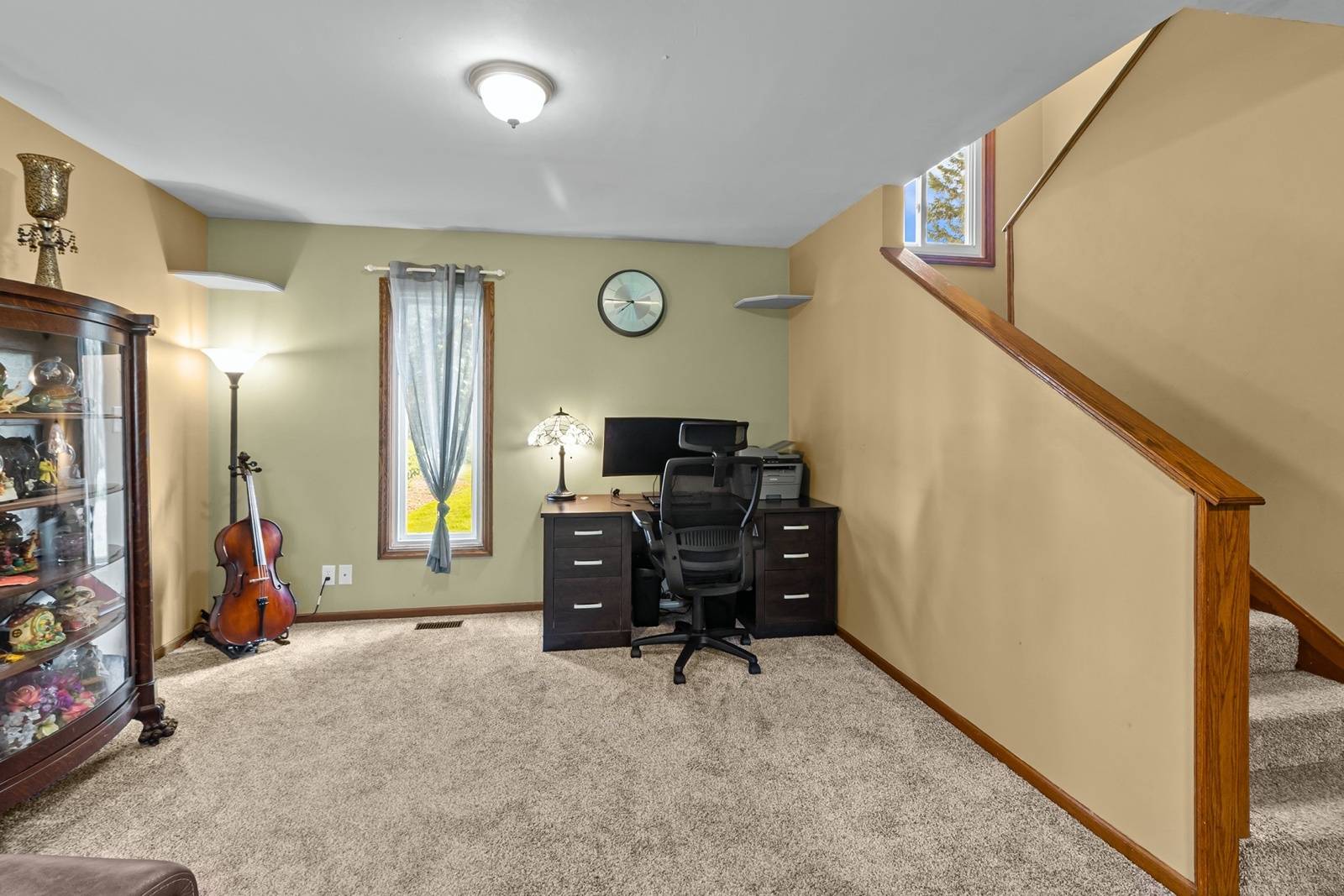 Woodstock, IL 60098,525 W Jackson ST
