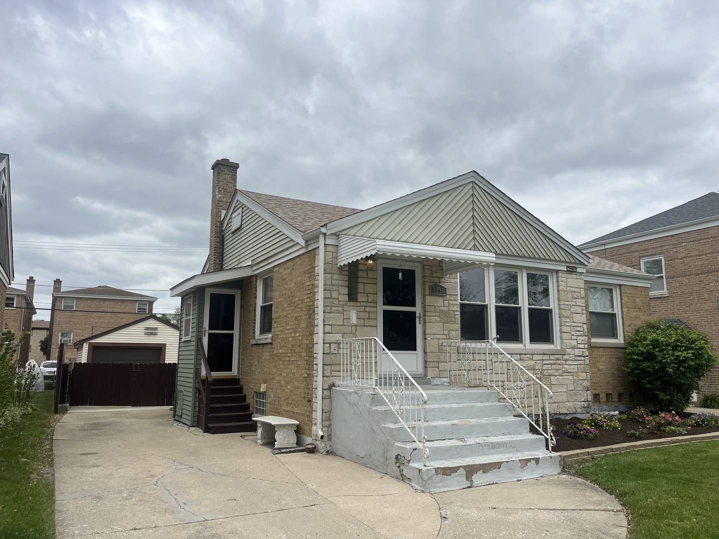 North Riverside, IL 60546,2256 S 15th AVE