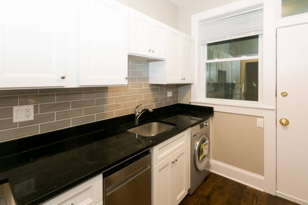 Chicago, IL 60640,4706 N Racine AVE #2W
