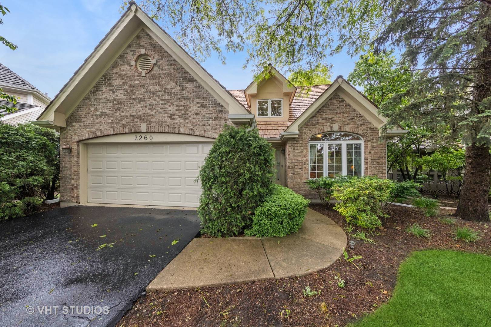 Aurora, IL 60502,2260 Brookside CT