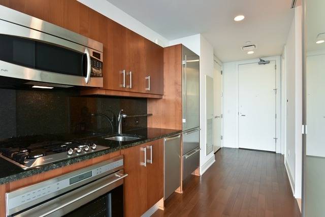 Chicago, IL 60611,401 N WABASH AVE #32B