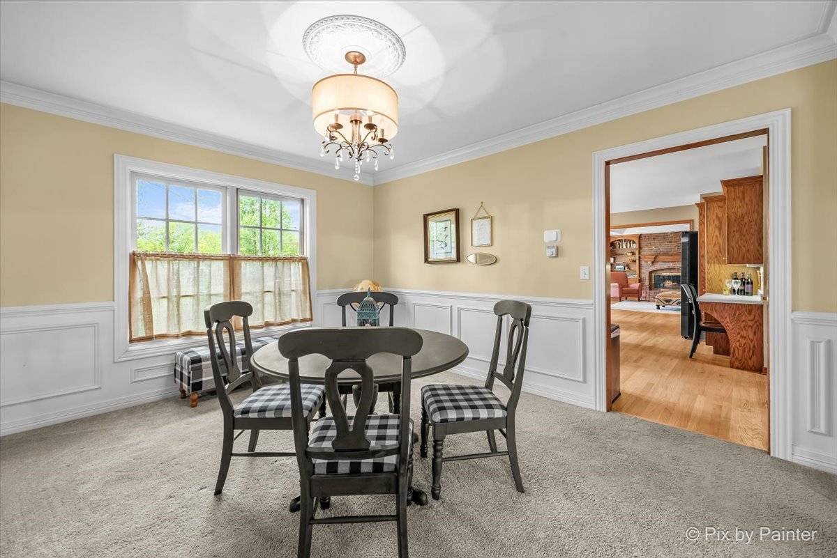West Chicago, IL 60185,3008 Braemore DR
