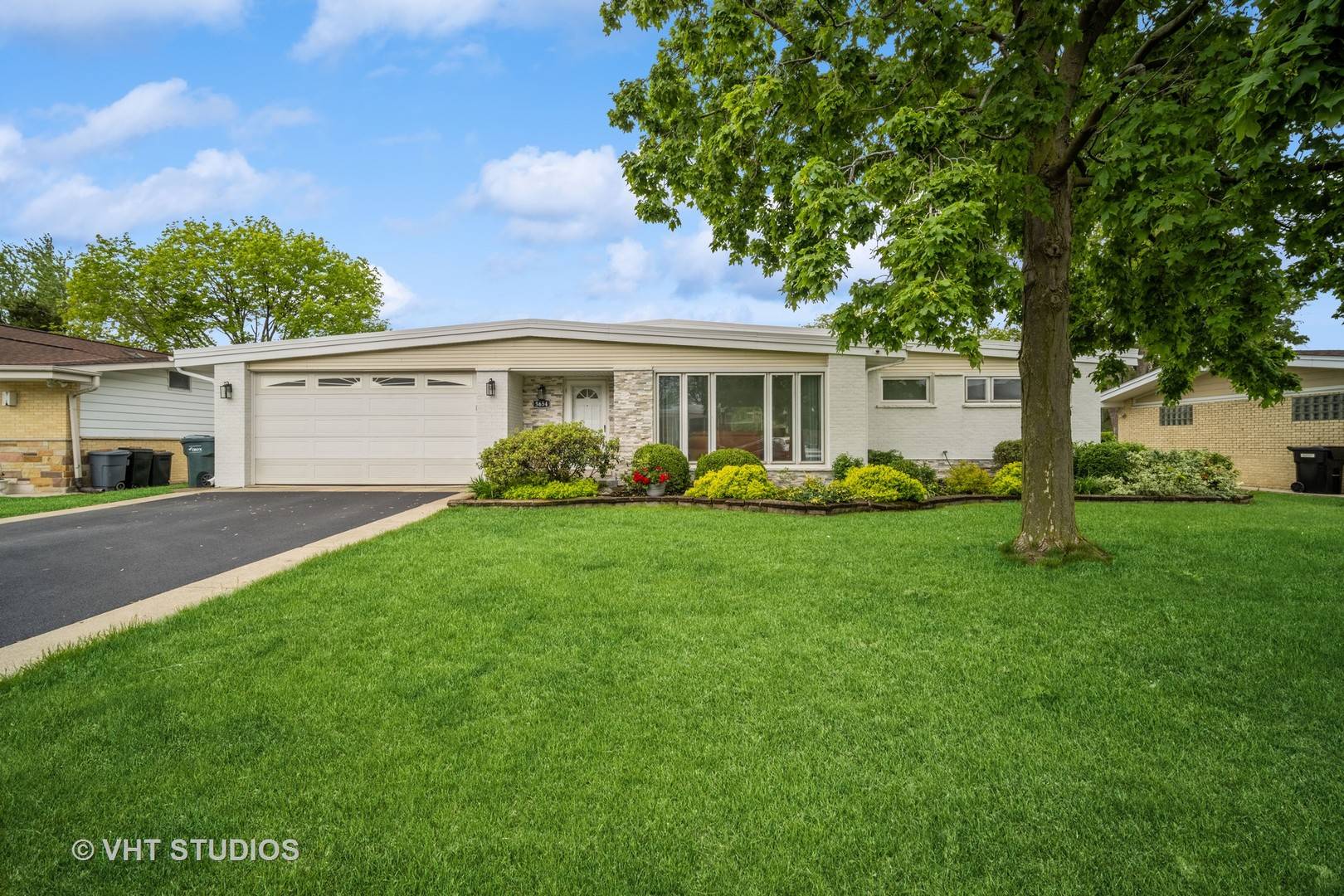 Norwood Park, IL 60631,5654 N Manor LN
