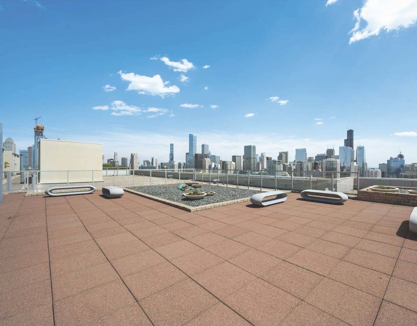 Chicago, IL 60654,500 W Superior ST #808
