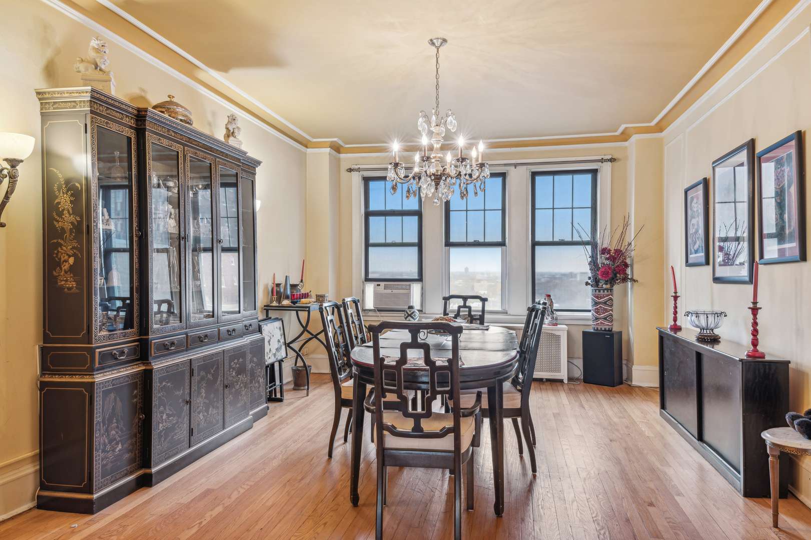 Chicago, IL 60615,5000 S East End AVE #13A