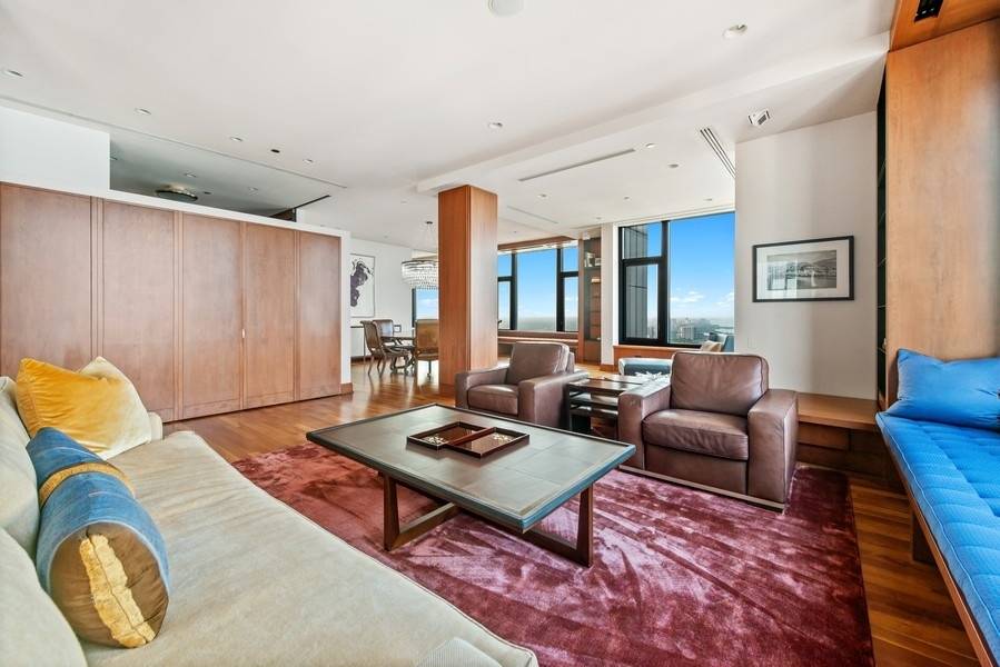 Chicago, IL 60611,132 E Delaware PL #6502