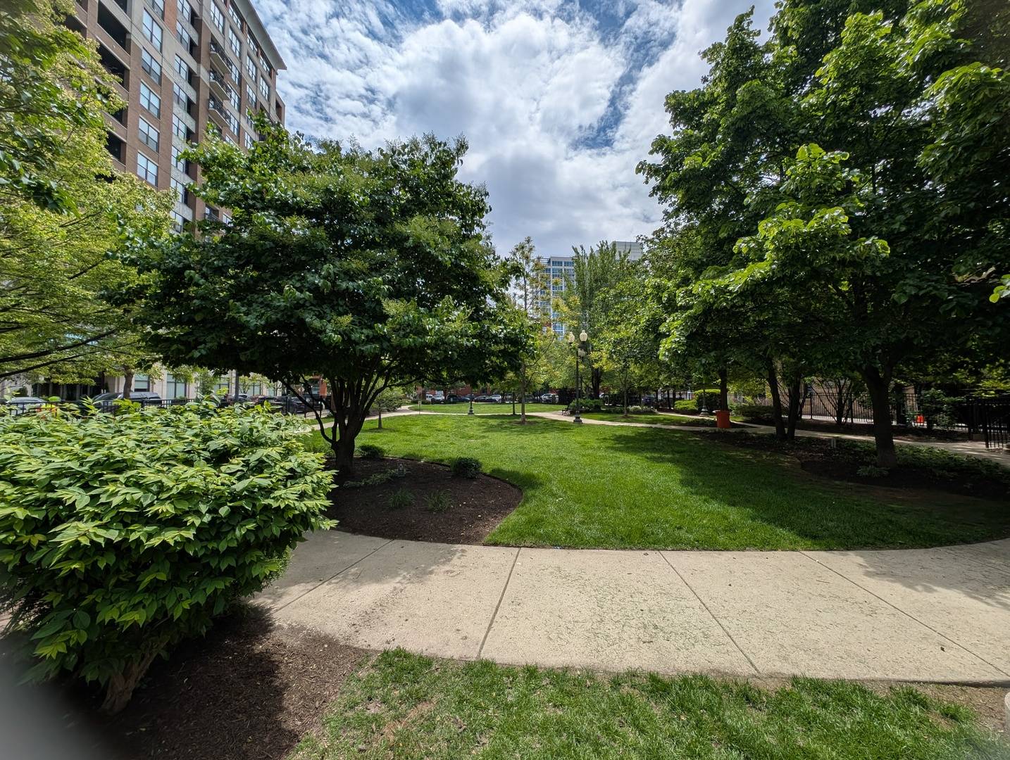 Chicago, IL 60610,849 N Franklin ST #618