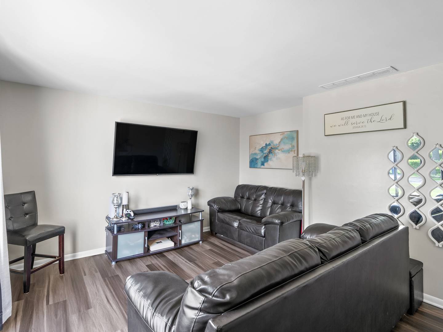Aurora, IL 60506,1094 Rainwood DR
