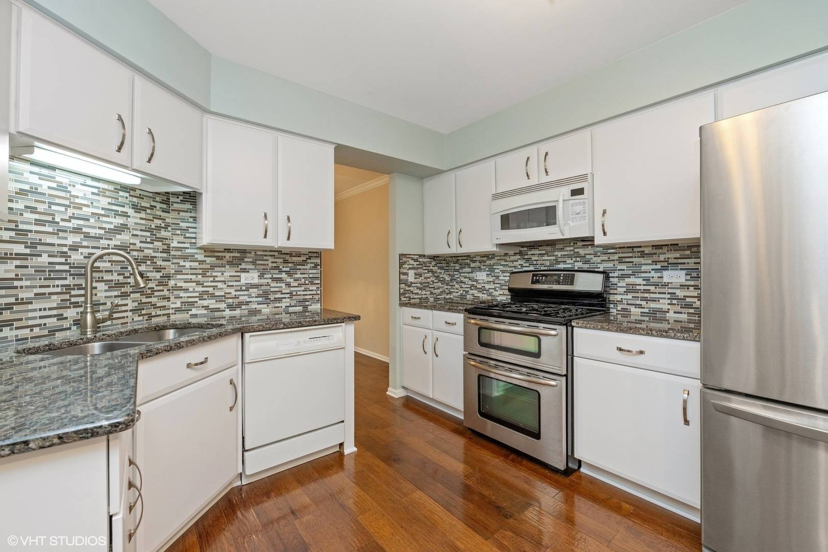 Wauconda, IL 60084,276 Oak Bluff CT #25-3