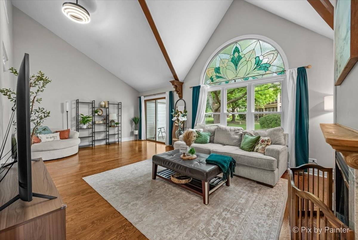 Woodstock, IL 60098,740 Victoria DR