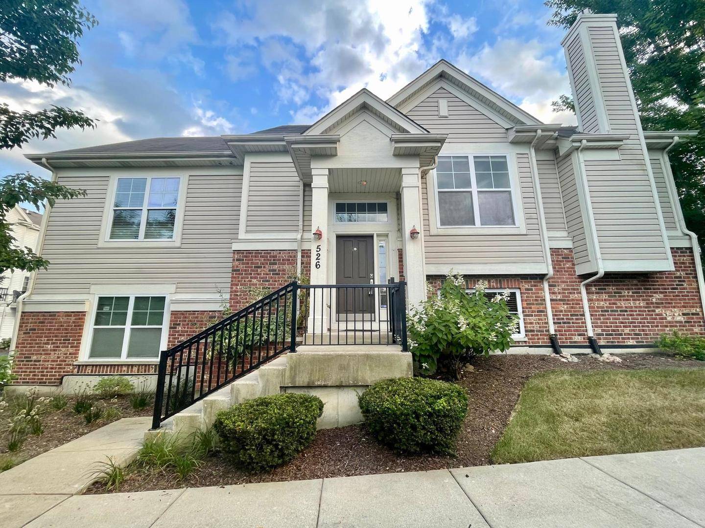 Aurora, IL 60504,526 Grosvenor LN #526