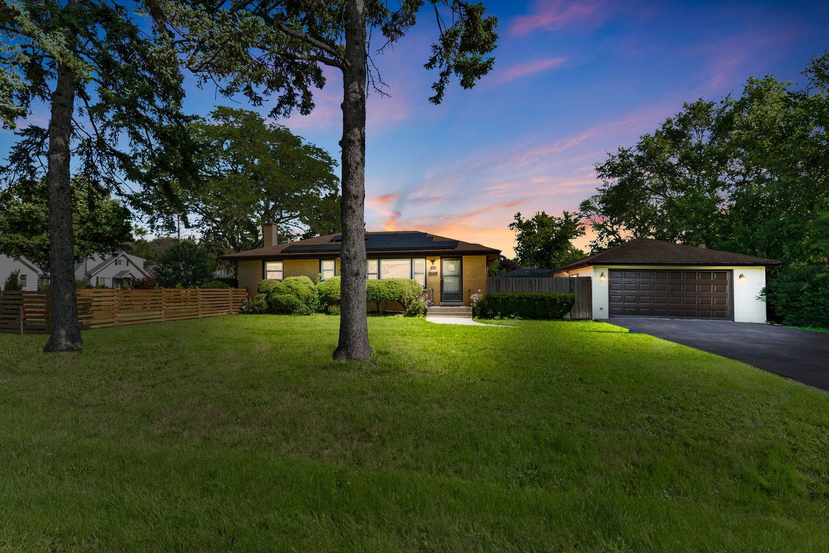 Downers Grove, IL 60515,128 8th ST