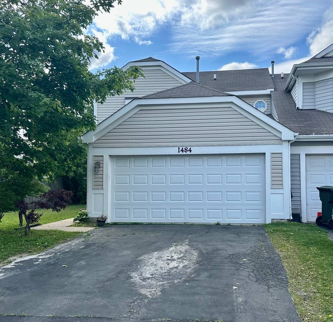 South Elgin, IL 60177,1484 Exeter LN
