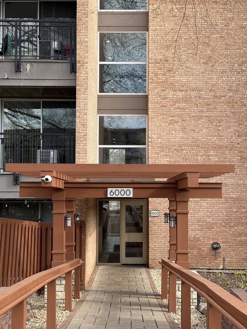Lisle, IL 60532,6000 Oakwood DR #1E