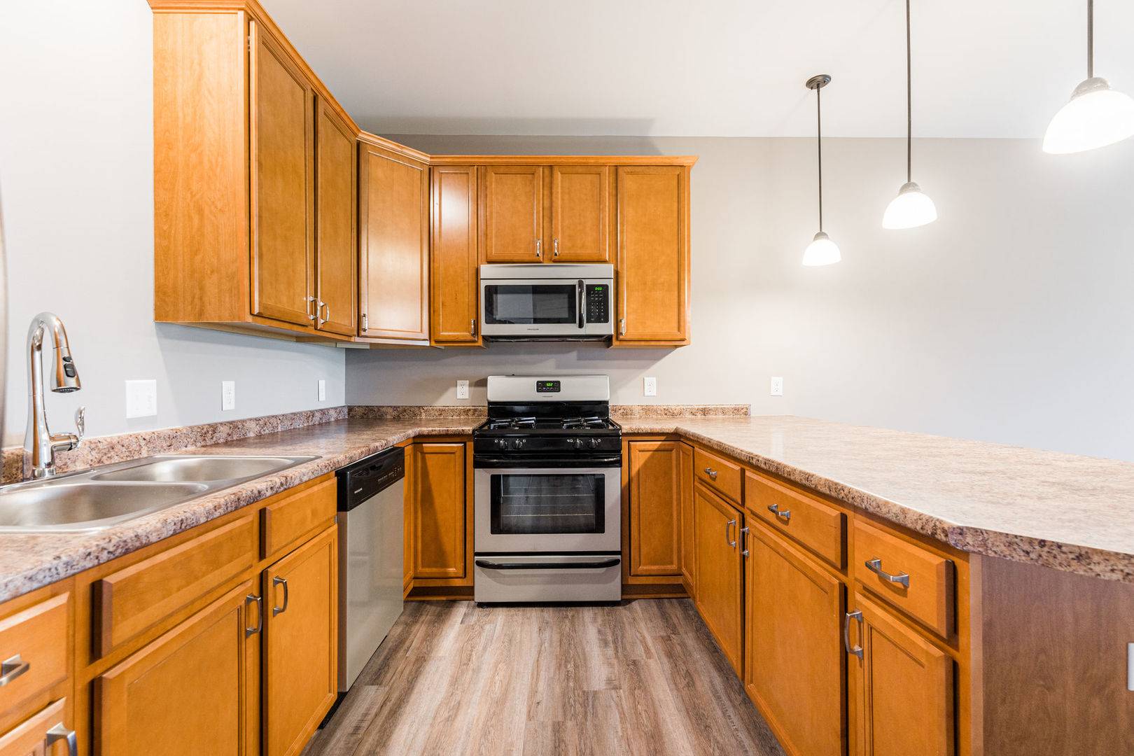 Sycamore, IL 60178,2242 Concord DR #2242